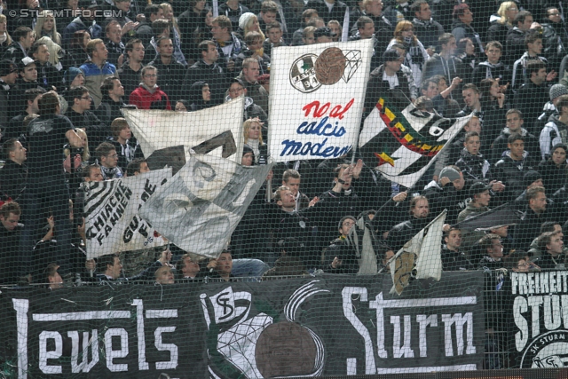 Rapid - Sturm Graz
Oesterreichische Fussball Bundesliga, 13. Runde,  SK Rapid Wien - SK Sturm Graz, Gerhard Hanappi Stadion Wien, 29.10.2011. 

Foto zeigt Fans von Sturm
