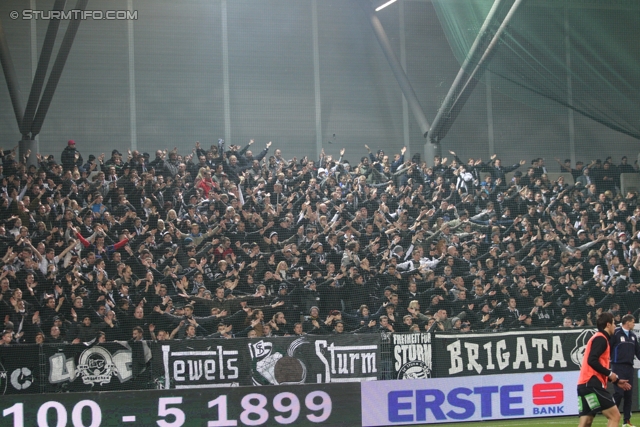 Rapid - Sturm Graz
Oesterreichische Fussball Bundesliga, 13. Runde,  SK Rapid Wien - SK Sturm Graz, Gerhard Hanappi Stadion Wien, 29.10.2011. 

Foto zeigt Fans von Sturm
