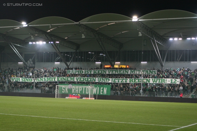 Rapid - Sturm Graz
Oesterreichische Fussball Bundesliga, 13. Runde,  SK Rapid Wien - SK Sturm Graz, Gerhard Hanappi Stadion Wien, 29.10.2011. 

Foto zeigt Fans von Rapid mit einem Spruchband
