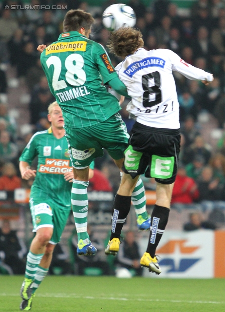 Rapid - Sturm Graz
Oesterreichische Fussball Bundesliga, 13. Runde,  SK Rapid Wien - SK Sturm Graz, Gerhard Hanappi Stadion Wien, 29.10.2011. 

Foto zeigt Christopher Trimmel (Rapid) und Andreas Hoelzl (Sturm)
Schlüsselwörter: kopfball