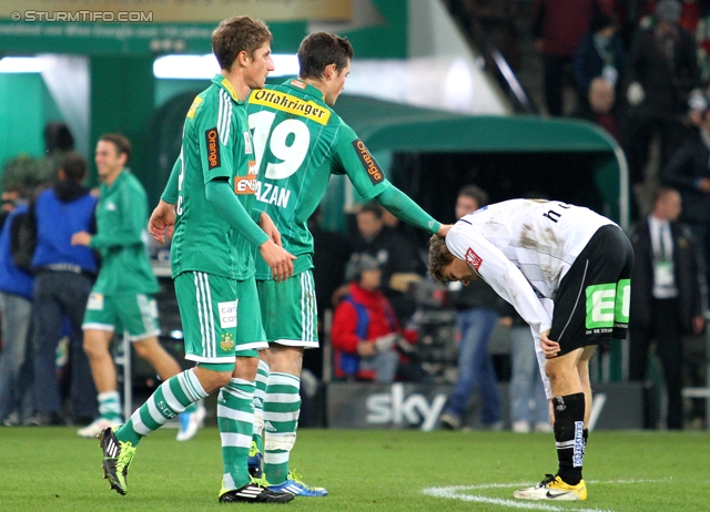 Rapid - Sturm Graz
Oesterreichische Fussball Bundesliga, 13. Runde,  SK Rapid Wien - SK Sturm Graz, Gerhard Hanappi Stadion Wien, 29.10.2011. 

Foto zeigt Christopher Drazan (Rapid) und Andreas Hoelzl (Sturm)
Schlüsselwörter: enttaeuschung