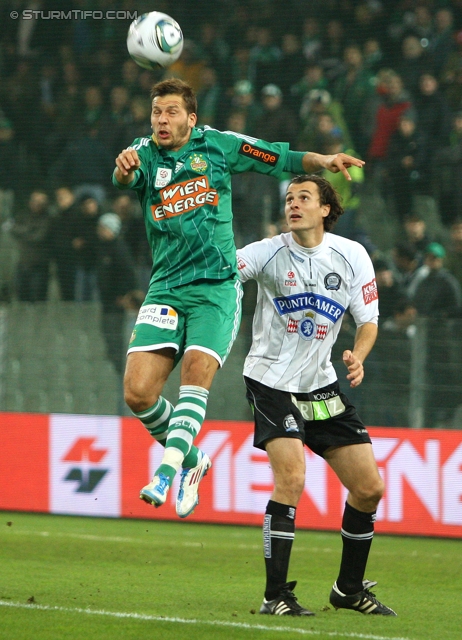 Rapid - Sturm Graz
Oesterreichische Fussball Bundesliga, 13. Runde,  SK Rapid Wien - SK Sturm Graz, Gerhard Hanappi Stadion Wien, 29.10.2011. 

Foto zeigt Guido Burgstaller (Rapid) und Thomas Burgstaller (Sturm)
