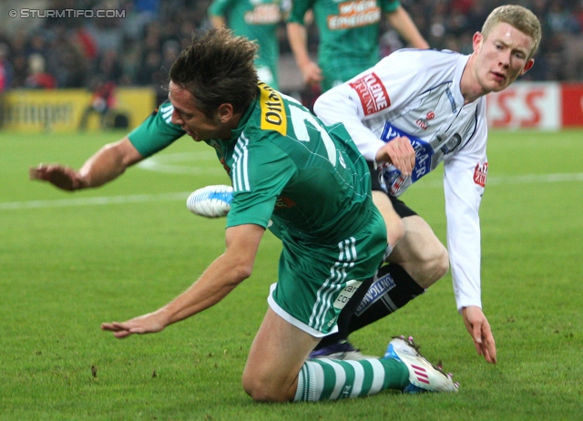 Rapid - Sturm Graz
Oesterreichische Fussball Bundesliga, 13. Runde,  SK Rapid Wien - SK Sturm Graz, Gerhard Hanappi Stadion Wien, 29.10.2011. 

Foto zeigt Harald Pichler (Rapid) und Florian Kainz (Sturm)
Schlüsselwörter: foul