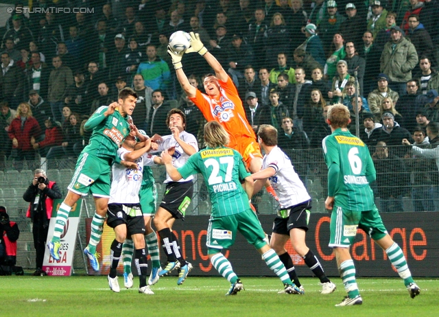 Rapid - Sturm Graz
Oesterreichische Fussball Bundesliga, 13. Runde,  SK Rapid Wien - SK Sturm Graz, Gerhard Hanappi Stadion Wien, 29.10.2011. 

Foto zeigt Christopher Trimmel (Rapid), Joachim Standfest (Sturm), Silvije Cavlina (Sturm), Harald Pichler (Rapid), Ferdinand Feldhofer (Sturm)  und Mario Sonnleitner (Rapid)
