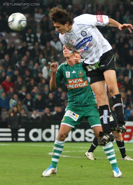 Rapid - Sturm Graz
Oesterreichische Fussball Bundesliga, 13. Runde,  SK Rapid Wien - SK Sturm Graz, Gerhard Hanappi Stadion Wien, 29.10.2011. 

Foto zeigt Thomas Burgstaller (Sturm)
Schlüsselwörter: kopfball