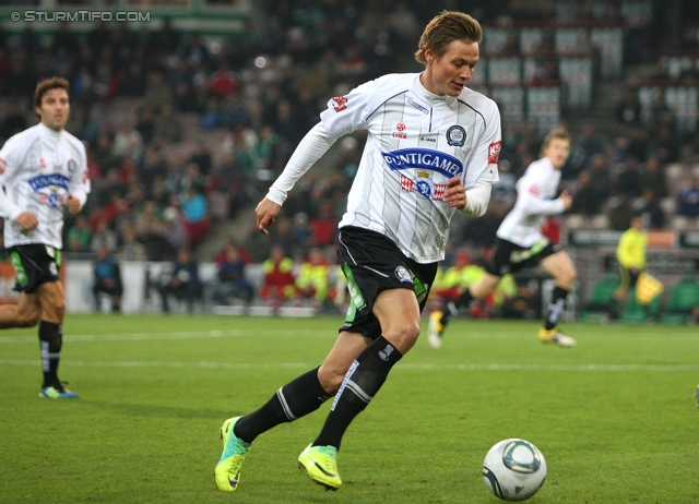 Rapid - Sturm Graz
Oesterreichische Fussball Bundesliga, 13. Runde,  SK Rapid Wien - SK Sturm Graz, Gerhard Hanappi Stadion Wien, 29.10.2011. 

Foto zeigt Roman Kienast (Sturm)
