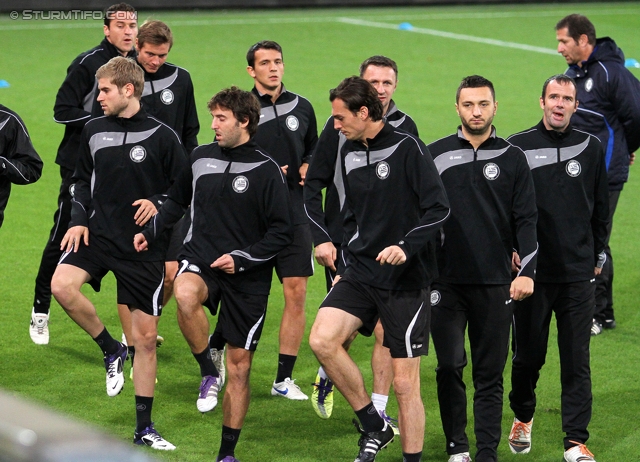 Vorberichte Anderlecht-Sturm
UEFA Europa League Gruppenphase 4. Spieltag,  Vorberichte RSC Anderlecht - SK Sturm Graz, Pressekonferenz und Abschlusstraining, Constant Vanden Stock Stadion Anderlecht, 2.11.2011. 

Foto zeigt die Mannschaft von Sturm
