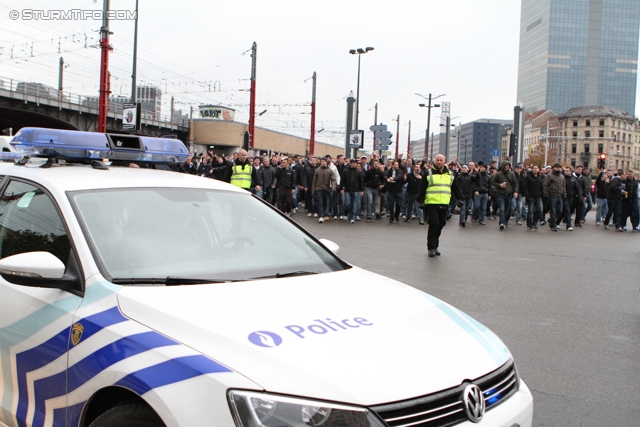 Anderlecht-Sturm
UEFA Europa League Gruppenphase 4. Spieltag, RSC Anderlecht - SK Sturm Graz, Constant Vanden Stock Stadion Anderlecht, 3.11.2011. 

Foto zeigt Fans von Sturm beim Corteo durch die Innenstadt
