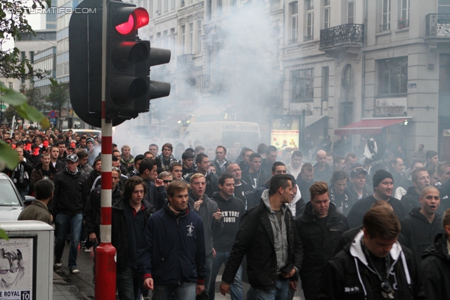 Anderlecht-Sturm
UEFA Europa League Gruppenphase 4. Spieltag, RSC Anderlecht - SK Sturm Graz, Constant Vanden Stock Stadion Anderlecht, 3.11.2011. 

Foto zeigt Fans von Sturm beim Corteo durch die Innenstadt
