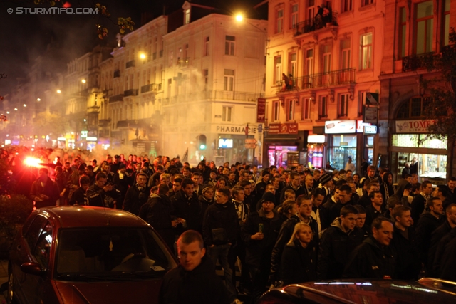 Anderlecht-Sturm
UEFA Europa League Gruppenphase 4. Spieltag, RSC Anderlecht - SK Sturm Graz, Constant Vanden Stock Stadion Anderlecht, 3.11.2011. 

Foto zeigt Fans von Sturm beim Corteo zum Constant Vanden Stock Stadion
