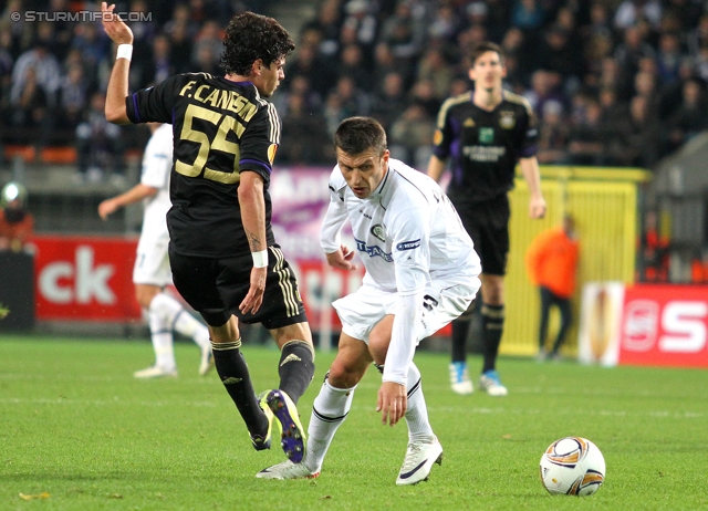 Anderlecht-Sturm
UEFA Europa League Gruppenphase 4. Spieltag, RSC Anderlecht - SK Sturm Graz, Constant Vanden Stock Stadion Anderlecht, 3.11.2011. 

Foto zeigt Fernando (Anderlecht) und Milan Dudic (Sturm)
