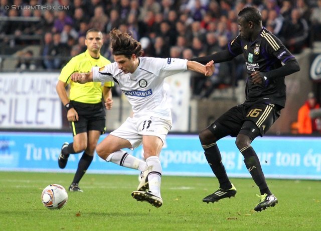 Anderlecht-Sturm
UEFA Europa League Gruppenphase 4. Spieltag, RSC Anderlecht - SK Sturm Graz, Constant Vanden Stock Stadion Anderlecht, 3.11.2011. 

Foto zeigt Imre Szabics (Sturm) und Cheikhou Kouyate (Anderlecht)
