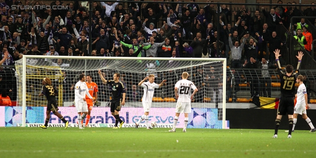 Anderlecht-Sturm
UEFA Europa League Gruppenphase 4. Spieltag, RSC Anderlecht - SK Sturm Graz, Constant Vanden Stock Stadion Anderlecht, 3.11.2011. 

Foto zeigt Ziguy Badibanga (Anderlecht), Milan Dudic (Sturm), Silvije Cavlina (Sturm), Behrang Safari (Anderlecht), Dominic Puercher (Sturm), Matthias Koch (Sturm) und Sacha Kljestan (Anderlecht)
Schlüsselwörter: tor