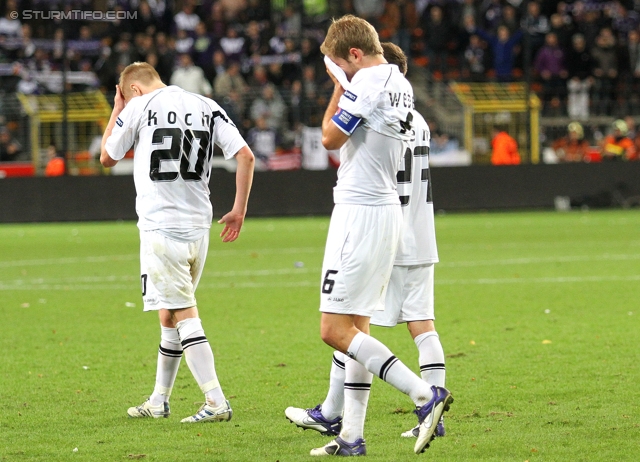 Anderlecht-Sturm
UEFA Europa League Gruppenphase 4. Spieltag, RSC Anderlecht - SK Sturm Graz, Constant Vanden Stock Stadion Anderlecht, 3.11.2011. 

Foto zeigt Matthias Koch (Sturm), Manuel Weber (Sturm) und Christian Klem (Sturm)
Schlüsselwörter: enttaeuschung