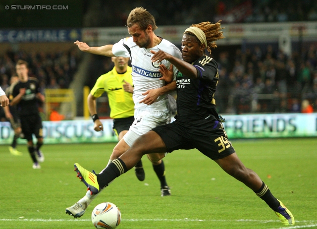 Anderlecht-Sturm
UEFA Europa League Gruppenphase 4. Spieltag, RSC Anderlecht - SK Sturm Graz, Constant Vanden Stock Stadion Anderlecht, 3.11.2011. 

Foto zeigt Martin Ehrenreich (Sturm) und Ziguy Badibanga (Anderlecht)
