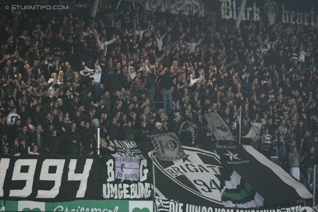 Sturm Graz - Kapfenberg
Oesterreichische Fussball Bundesliga, 14. Runde,  SK Sturm Graz - Kapfenberger SV, Stadion Liebenau Graz, 6.11.2011. 

Foto zeigt Fans von Sturm
