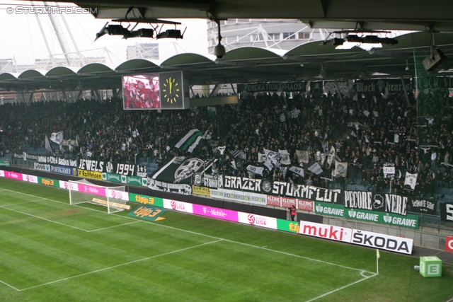 Sturm Graz - Kapfenberg
Oesterreichische Fussball Bundesliga, 14. Runde,  SK Sturm Graz - Kapfenberger SV, Stadion Liebenau Graz, 6.11.2011. 

Foto zeigt Fans von Sturm
