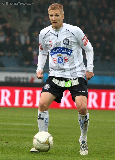 Sturm Graz - Kapfenberg
Oesterreichische Fussball Bundesliga, 14. Runde,  SK Sturm Graz - Kapfenberger SV, Stadion Liebenau Graz, 6.11.2011. 

Foto zeigt Matthias Koch (Sturm)
