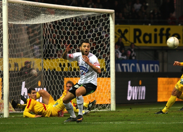 Sturm Graz - Kapfenberg
Oesterreichische Fussball Bundesliga, 14. Runde,  SK Sturm Graz - Kapfenberger SV, Stadion Liebenau Graz, 6.11.2011. 

Foto zeigt Darko Bodul (Sturm)
Schlüsselwörter: torchance