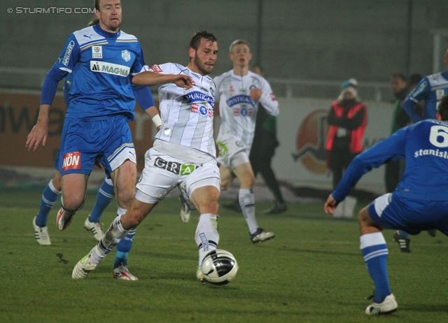 Wr. Neustadt - Sturm Graz
Oesterreichische Fussball Bundesliga, 15. Runde,  SC Wiener Neustadt - SK Sturm Graz, Stadion Wiener Neustadt, 19.11.2011. 

Foto zeigt Juergen Saeumel (Sturm)
