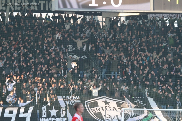 Sturm Graz - Admira
Oesterreichische Fussball Bundesliga, 16. Runde,  SK Sturm Graz - FC Admira, Stadion Liebenau Graz, 27.11.2011. 

Foto zeigt Fans von Sturm
