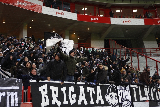 Lok Moskau - Sturm Graz
UEFA Europa League Gruppenphase 5. Spieltag, FC Lokomotiv Moskau - SK Sturm Graz, Lokomotiv Stadion Moskau, 1.12.2011. 

Foto zeigt Fans von Sturm
