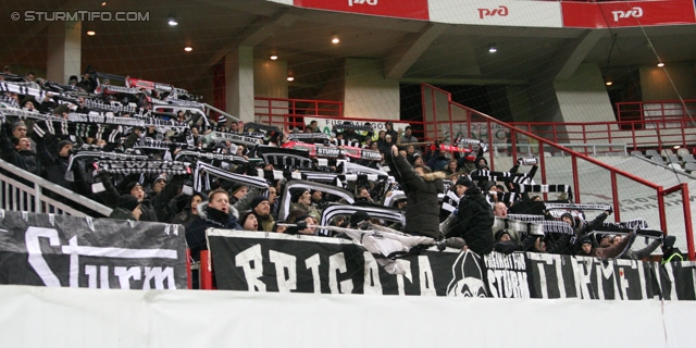 Lok Moskau - Sturm Graz
UEFA Europa League Gruppenphase 5. Spieltag, FC Lokomotiv Moskau - SK Sturm Graz, Lokomotiv Stadion Moskau, 1.12.2011. 

Foto zeigt Fans von Sturm
