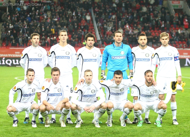 Lok Moskau - Sturm Graz
UEFA Europa League Gruppenphase 5. Spieltag, FC Lokomotiv Moskau - SK Sturm Graz, Lokomotiv Stadion Moskau, 1.12.2011. 

Foto zeigt die Mannschaft von Sturm
