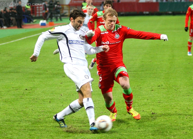 Lok Moskau - Sturm Graz
UEFA Europa League Gruppenphase 5. Spieltag, FC Lokomotiv Moskau - SK Sturm Graz, Lokomotiv Stadion Moskau, 1.12.2011. 

Foto zeigt Joachim Standfest (Sturm) und Taras Burlak (Lok Moskau)
