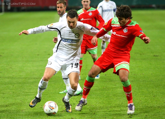 Lok Moskau - Sturm Graz
UEFA Europa League Gruppenphase 5. Spieltag, FC Lokomotiv Moskau - SK Sturm Graz, Lokomotiv Stadion Moskau, 1.12.2011. 

Foto zeigt Darko Bodul (Sturm) und Alberto Zapater (Lok Moskau)
