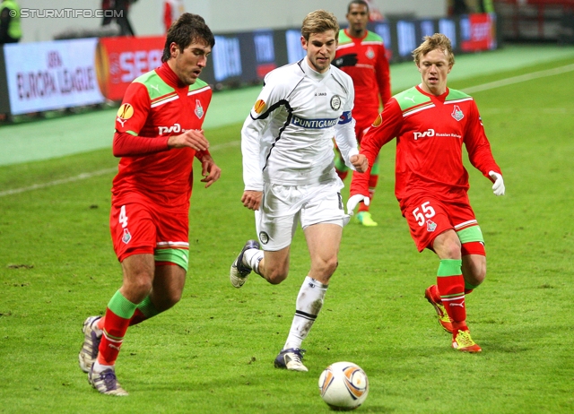 Lok Moskau - Sturm Graz
UEFA Europa League Gruppenphase 5. Spieltag, FC Lokomotiv Moskau - SK Sturm Graz, Lokomotiv Stadion Moskau, 1.12.2011. 

Foto zeigt Alberto Zapater (Lok Moskau), Manuel Weber (Sturm) und Renat Yanbaev (Lok Moskau)
