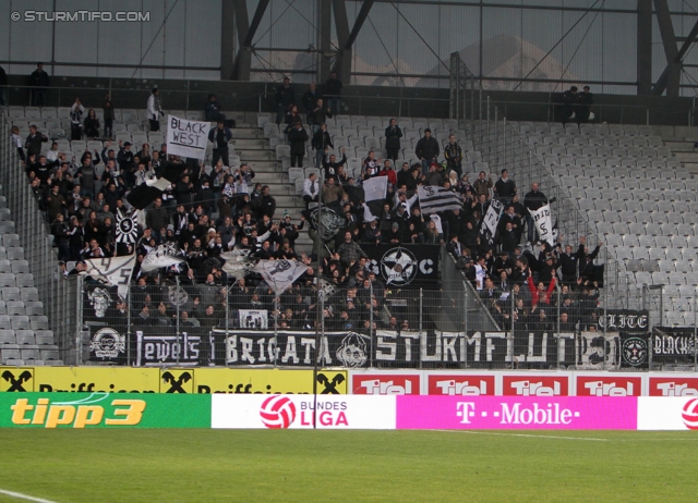 Innsbruck - Sturm Graz
Oesterreichische Fussball Bundesliga, 17. Runde, FC Wacker Innsbruck - SK Sturm Graz, Tivoli Neu Innsbruck, 4.12.2011. 

Foto zeigt Fans von Sturm
