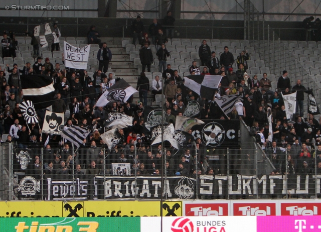 Innsbruck - Sturm Graz
Oesterreichische Fussball Bundesliga, 17. Runde, FC Wacker Innsbruck - SK Sturm Graz, Tivoli Neu Innsbruck, 4.12.2011. 

Foto zeigt Fans von Sturm
