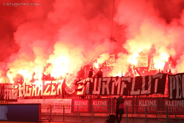 Sturm Graz - Austria Wien
Oesterreichische Fussball Bundesliga, 18. Runde, SK Sturm Graz - FK Austria Wien, Stadion Liebenau Graz, 10.12.2011. 

Foto zeigt Fans von Sturm mit einer Choreografie
Schlüsselwörter: pyrotechnik