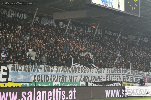 Sturm Graz - Austria Wien
Oesterreichische Fussball Bundesliga, 18. Runde, SK Sturm Graz - FK Austria Wien, Stadion Liebenau Graz, 10.12.2011. 

Foto zeigt Fans von Sturm mit einem Spruchband
