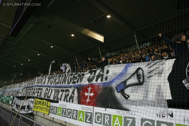 Sturm Graz - Austria Wien
Oesterreichische Fussball Bundesliga, 18. Runde, SK Sturm Graz - FK Austria Wien, Stadion Liebenau Graz, 10.12.2011. 

Foto zeigt Fans von Sturm mit einem Spruchband
