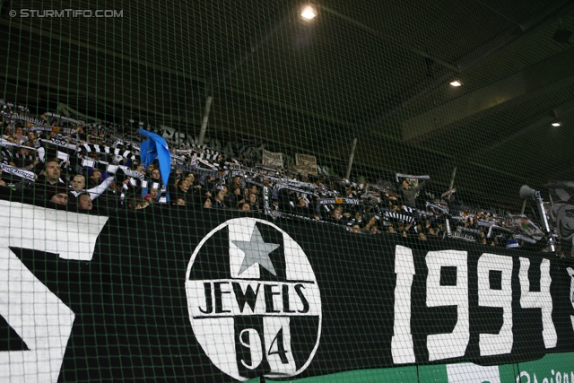 Sturm Graz - Austria Wien
Oesterreichische Fussball Bundesliga, 18. Runde, SK Sturm Graz - FK Austria Wien, Stadion Liebenau Graz, 10.12.2011. 

Foto zeigt Fans von Sturm
