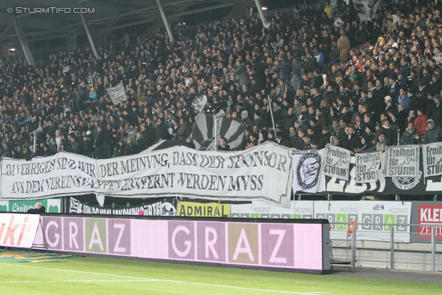 Sturm Graz - Austria Wien
Oesterreichische Fussball Bundesliga, 18. Runde, SK Sturm Graz - FK Austria Wien, Stadion Liebenau Graz, 10.12.2011. 

Foto zeigt Fans von Sturm mit einem Spruchband
Schlüsselwörter: protest