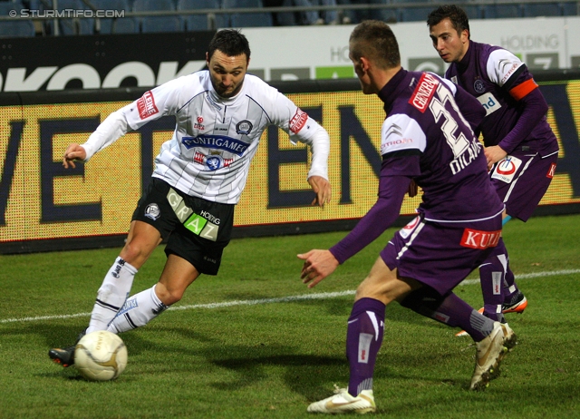 Sturm Graz - Austria Wien
Oesterreichische Fussball Bundesliga, 18. Runde, SK Sturm Graz - FK Austria Wien, Stadion Liebenau Graz, 10.12.2011. 

Foto zeigt Darko Bodul (Sturm) und Emir Dilaver (Austria)
