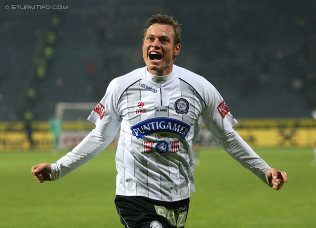 Sturm Graz - Austria Wien
Oesterreichische Fussball Bundesliga, 18. Runde, SK Sturm Graz - FK Austria Wien, Stadion Liebenau Graz, 10.12.2011. 

Foto zeigt Roman Kienast (Sturm)
Schlüsselwörter: torjubel