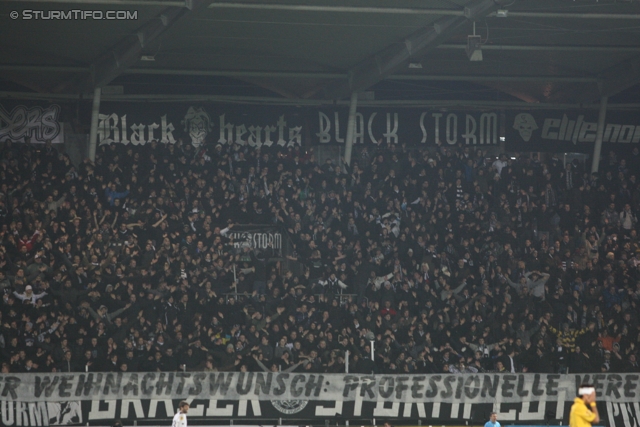 Sturm Graz - AEK Athen
UEFA Europa League Gruppenphase 6. Spieltag, SK Sturm Graz - AEK Athen, Stadion Liebenau Graz, 14.12.2011. 

Foto zeigt Fans von Sturm mit einem Spruchband
Schlüsselwörter: protest