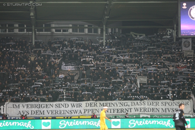 Sturm Graz - AEK Athen
UEFA Europa League Gruppenphase 6. Spieltag, SK Sturm Graz - AEK Athen, Stadion Liebenau Graz, 14.12.2011. 

Foto zeigt Fans von Sturm mit einem Spruchband
Schlüsselwörter: protest