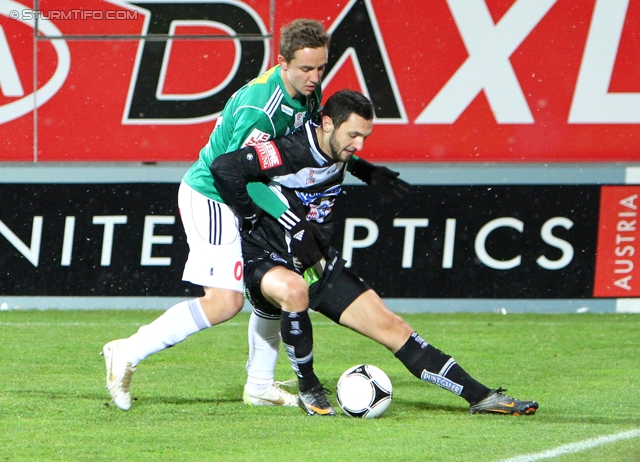 Ried - Sturm Graz
Oesterreichische Fussball Bundesliga, 19. Runde,  SV Ried - SK Sturm Graz, Arena Ried, 17.12.2011. 

Foto zeigt Darko Bodul (Sturm)
