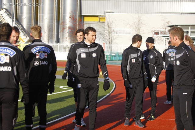 Laktattest Sturm Graz
Oesterreichische Fussball Bundesliga, Laktattest SK Sturm Graz, Sportstadion Gratkorn, 9.1.2012. 

Foto zeigt Mario Haas (Sturm), Dominic Puercher (Sturm), Silvije Cavlina (Sturm), Florian Schoegl (Sturm), Ferdinand Feldhofer (Sturm)  und Alexander Schachner (Sturm)
