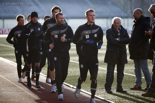 Laktattest Sturm Graz
Oesterreichische Fussball Bundesliga, Laktattest SK Sturm Graz, Sportstadion Gratkorn, 9.1.2012. 

Foto zeigt Milan Dudic (Sturm), Thomas Burgstaller (Sturm), Mario Haas (Sturm), Dominic Puercher (Sturm), Hans Lang (Sportkoordinator Sturm) und Kazimierz Sidorczuk (Tormanntrainer Sturm)
