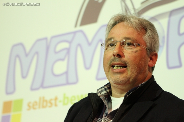 Praesentation Sturmmemory
Oesterreichische Fussball Bundesliga, Praesentation Sturmmemory, Restaurant San Pietro Graz, 13.1.2012. 

Foto zeigt Jens Mengeler (Memory International)
