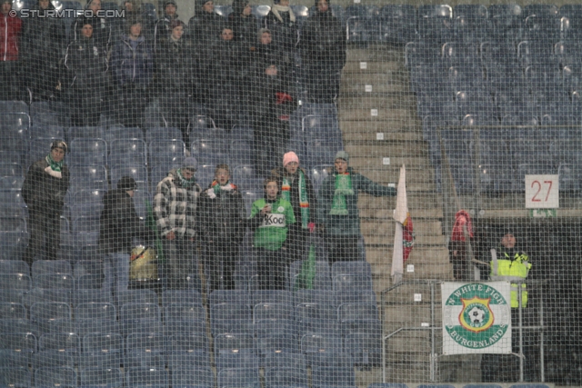 Sturm Graz - Mattersburg
Oesterreichische Fussball Bundesliga, 20. Runde,  SK Sturm Graz - SV Mattersburg, Stadion Liebenau Graz, 11.02.2012. 

Foto zeigt Fans von Mattersburg
