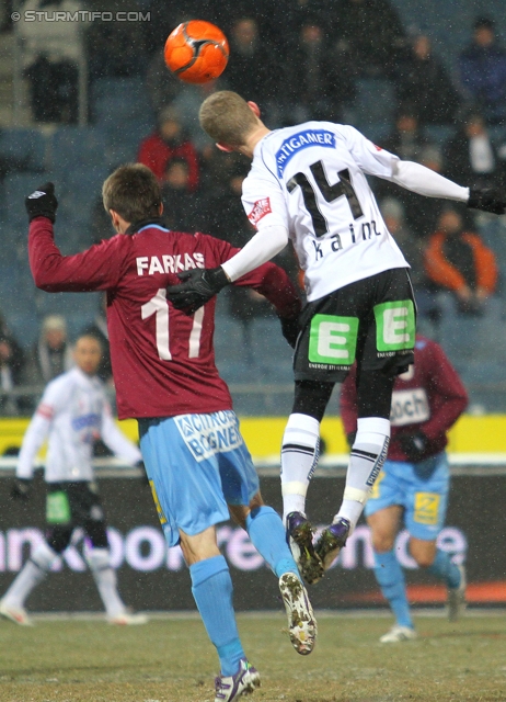 Sturm Graz - Mattersburg
Oesterreichische Fussball Bundesliga, 20. Runde,  SK Sturm Graz - SV Mattersburg, Stadion Liebenau Graz, 11.02.2012. 

Foto zeigt Patrick Farkas (Mattersburg) und Florian Kainz (Sturm)
