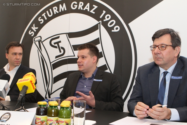 Pressekonferenz Sturm Graz
Oesterreichische Fussball Bundesliga, SK Sturm Graz Pressekonferenz, Capital Bank Graz, 15.02.2012. 

Foto zeigt Christian Jauk (Praesident Sturm), Christopher Houben (wirtschaftl. Geschaeftsfuehrer Sturm) und Ernst Wustinger (Vorstand Sturm) 
