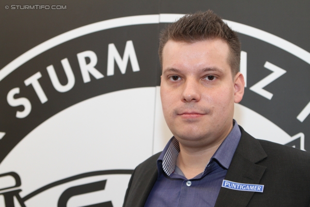 Pressekonferenz Sturm Graz
Oesterreichische Fussball Bundesliga, SK Sturm Graz Pressekonferenz, Capital Bank Graz, 15.02.2012. 

Foto zeigt Christopher Houben (wirtschaftl. Geschaeftsfuehrer Sturm)
